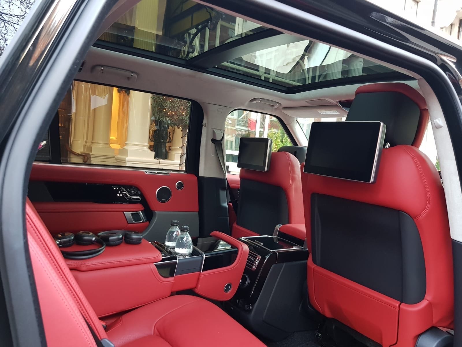 Range-Rover-Autobiography-LWB-interior